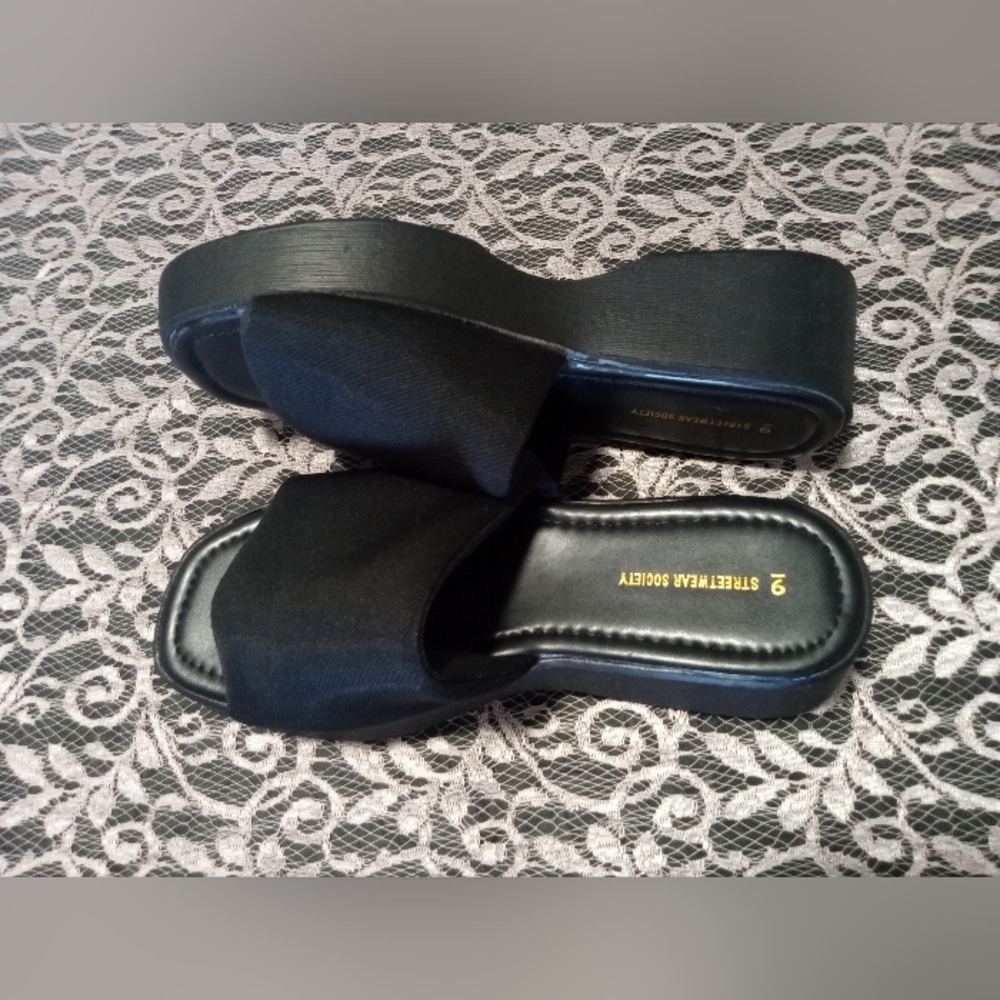 Streetwear Society Black Platform Slides - Picture 1 of 4